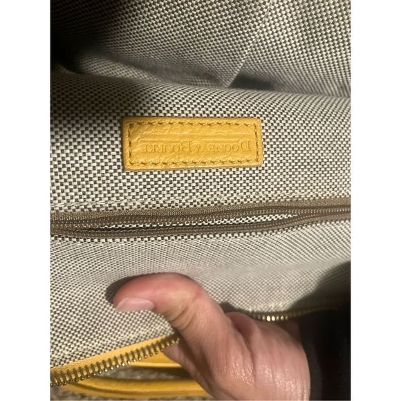 Dooney shoulder bag - Picture 15 of 16